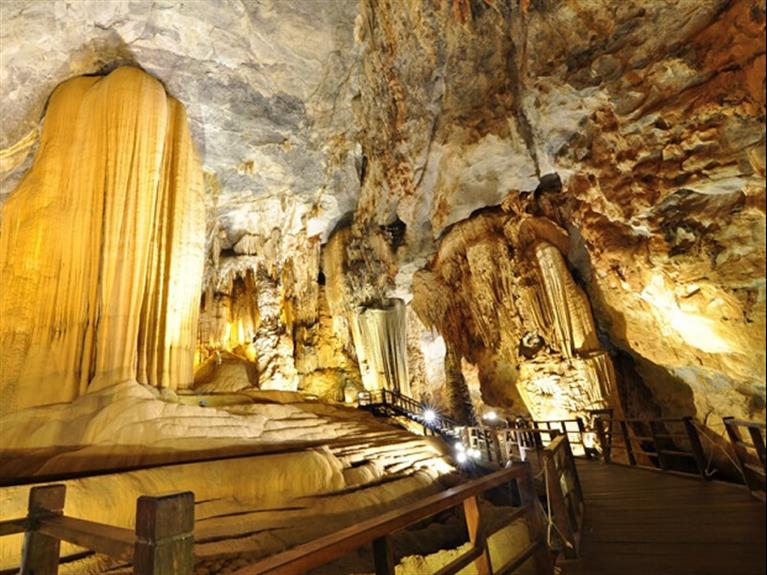 Tour ghép: ĐỘNG THIÊN ĐƯỜNG – CÔNG VIÊN OZO