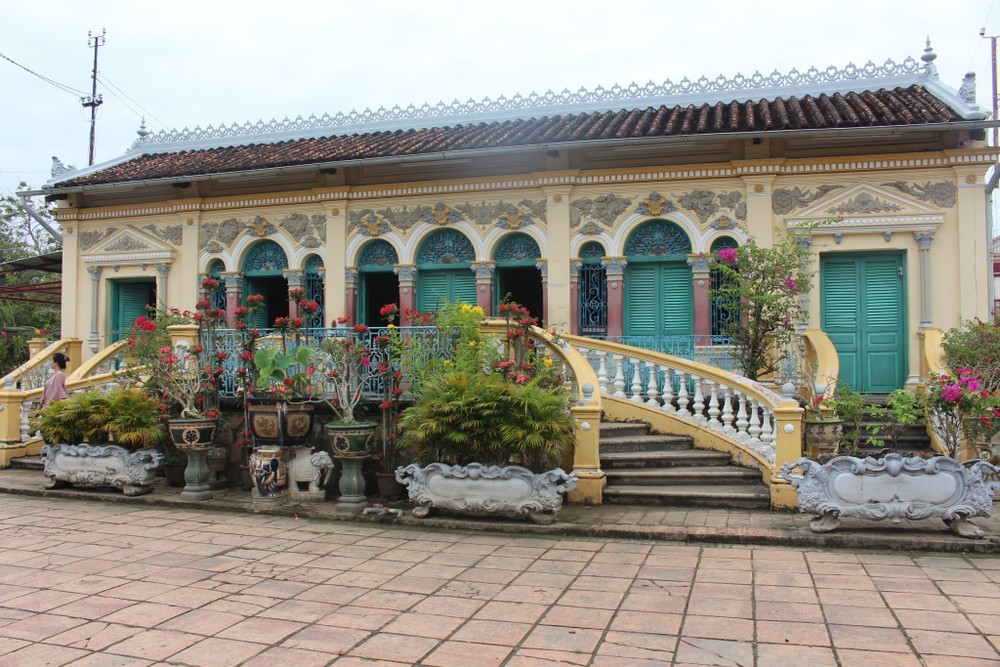 Binh Thuy ancient house